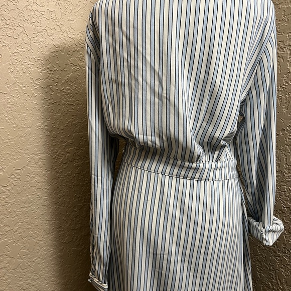 Dress, Womens, Time and True Item WD02 - Picture 5 of 6